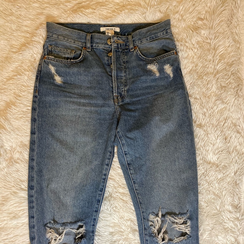 Boyfriend ripped jeans